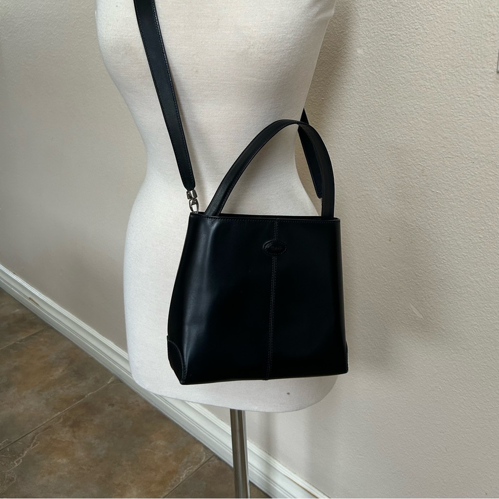 Tods bag use 2 ways with detachable strap / handle